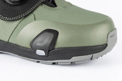 NITRO Step On ® + Venture TLS 2026: snowboard bindings + boots | HEAT Modlable | BOA ® | Introducing the New All-Terrain Convenience Fit | shadow / black & black