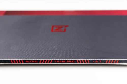 SET 2026: NITRO Team PRO + BATALEON Blaster AW FASE ® | snowboard + bindings
