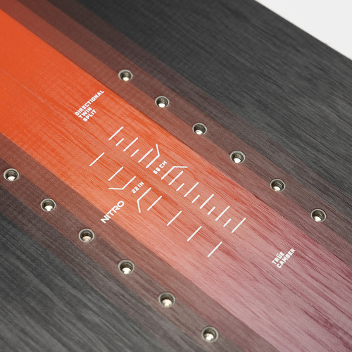 SET 2025: NITRO Team Split & Peak + UNION Charger | splitboard & skins + bindings