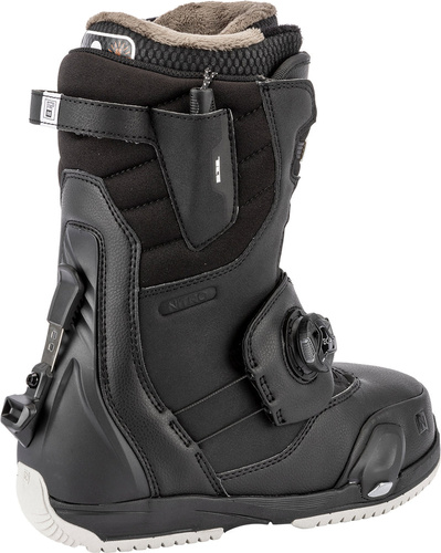 NITRO Step On ® + Cave TLS 2026: women's snowboard bindings + boots | HEAT Modlable | BOA ® | The Ultimate Fit & Convenient Interface | white & black