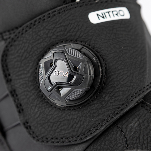 NITRO Step On ® + Venture TLS 2026: snowboard bindings + boots | HEAT Modlable | BOA ® | Introducing the New All-Terrain Convenience Fit | black & black