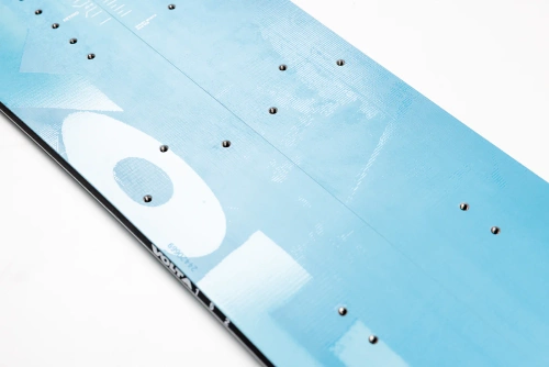 NITRO Volta Wmn 2026 + Peak by KOHLA | women's splitboard + skins