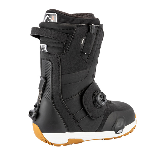 NITRO Step On ® + Venture TLS 2026: snowboard bindings + boots | HEAT Modlable | BOA ® | Introducing the New All-Terrain Convenience Fit | black & black