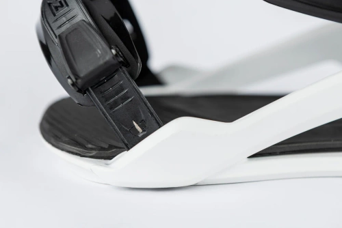 NITRO Talent 2026 WHITE | wiązania snowboardowe | VIBRAM ® | The Interface for Everyone
