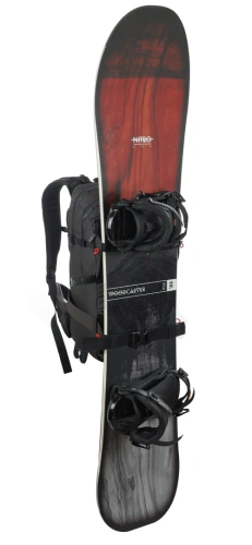 NITRO Slash 25 PRO 2026 | plecak snowboard / splitboard | usztywniaczem i mocowaniem na kask | kompatybilny z bukłakiem i protektorem KOROYD | raven